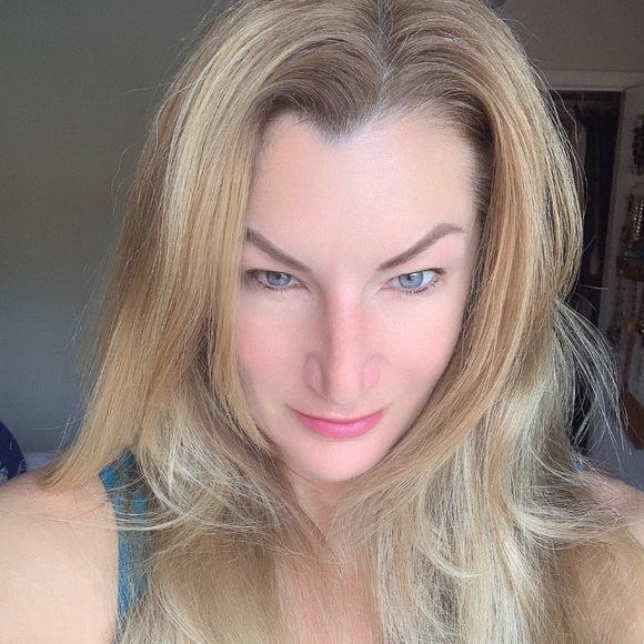 Meet your Posher, Leah - Picture 1 of 1